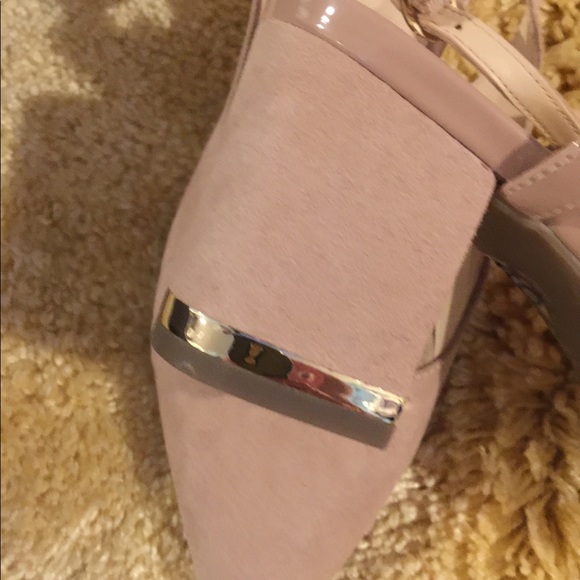 Shoes - Picture 4 of 4